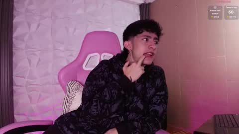 Snapshot of troy_rouge chatting on 01-13-26, 11:15 Troy online show from 01-13-26, 11:15