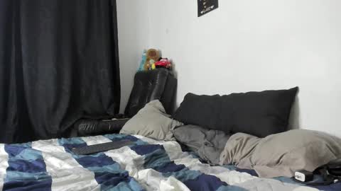 Snapshot of troy_rouge chatting on 02-04-26, 11:05 Troy online show from 02-04-26, 11:05