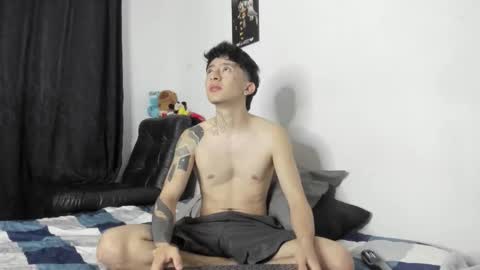 Snapshot of troy_rouge chatting on 02-25-26, 12:26 Troy online show from 02-25-26, 12:26