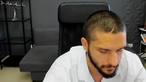 TroyWade online show from 06-26-26, 04:17