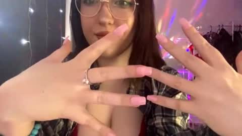 Snapshot of trudiesalcido chatting on 10-15-25, 10:37 Amelia online show from 10-15-25, 10:37