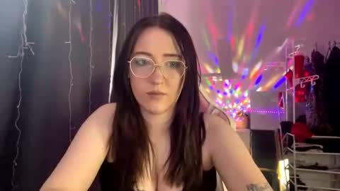 Snapshot of trudiesalcido chatting on 10-16-25, 11:00 Amelia online show from 10-16-25, 11:00