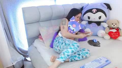 Snapshot of ts__queen chatting on 02-25-26, 02:16 KYLIE QUEEN online show from 02-25-26, 02:16