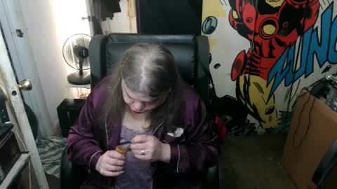 Anne online show from 02-18-25, 12:49