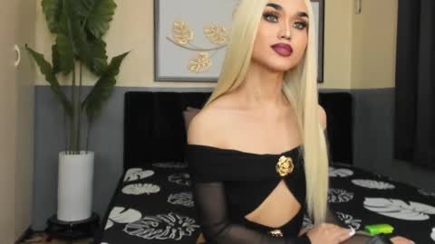 Saskia online show from 12-29-24, 09:28