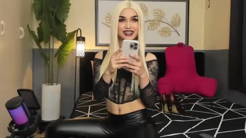 Saskia online show from 02-07-25, 02:40