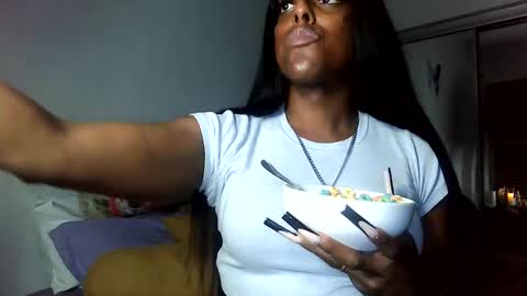 Snapshot of tsamberwhite007 chatting on 01-13-25, 02:18 Amber White online show from 01-13-25, 02:18