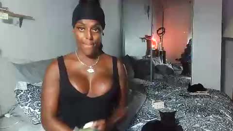 Snapshot of tsamberwhite007 chatting on 09-09-25, 03:39 Amber White online show from 09-09-25, 03:39