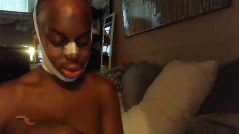 Snapshot of tsamberwhite007 chatting on 12-15-25, 05:50 Amber White online show from 12-15-25, 05:50