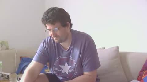 Snapshot of tsartan111 chatting on 05-11-26, 02:45 tsartan111 online show from 05-11-26, 02:45