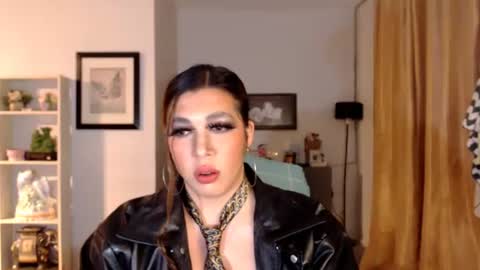 Snapshot of tsbigmilk chatting on 02-06-26, 09:23 tsbigmilk online show from 02-06-26, 09:23