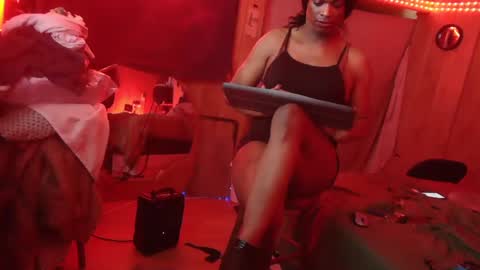 TsNitra online show from 02-23-25, 01:53