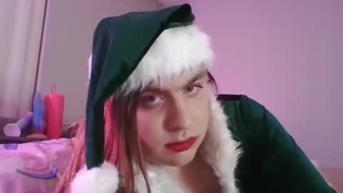 TSPhoenixEvelyn online show from 12-25-24, 07:03