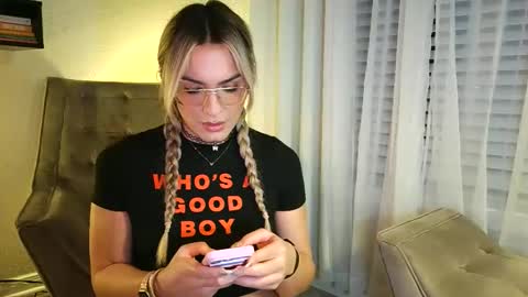 Snapshot of tsprinces chatting on 12-05-25, 01:25 tsprinces online show from 12-05-25, 01:25