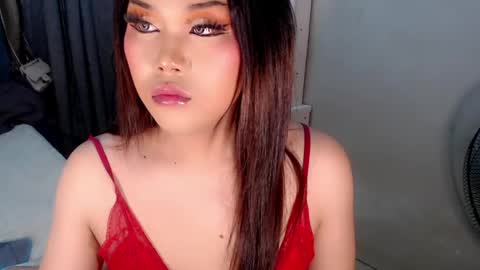 Snapshot of tsscarlett_xx chatting on 04-25-26, 01:41 jayvie online show from 04-25-26, 01:41