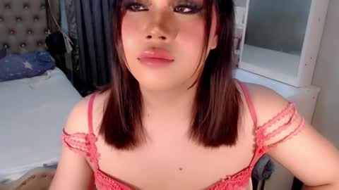 Snapshot of tsscarlett_xx chatting on 05-28-26, 02:20 jayvie online show from 05-28-26, 02:20