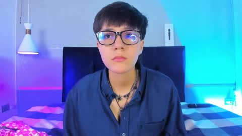 Snapshot of tsuki_maru chatting on 12-18-25, 03:23 Maru online show from 12-18-25, 03:23