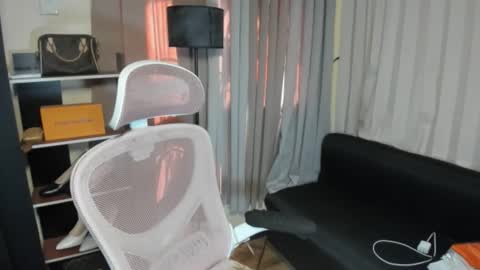 tsuncutmargauxx online show from 12-14-25, 06:52