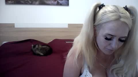 Ttrnynela online show from 09-20-25, 06:14