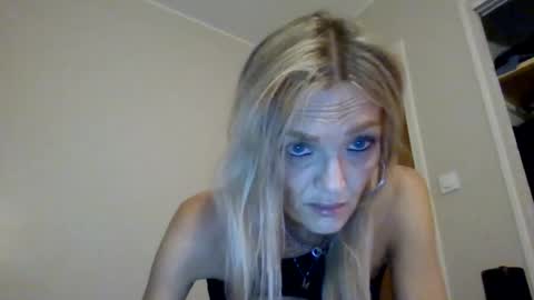 tulipedu34 online show from 07-21-26, 11:29