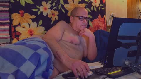 tumbafox1 online show from 04-26-26, 04:32