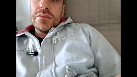 Snapshot of tuscanygreeneyes chatting on 03-14-26, 12:10 Jhon online show from 03-14-26, 12:10