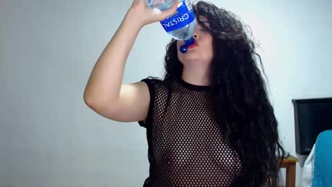 Snapshot of tuti_sex chatting on 02-15-26, 04:31 tuti online show from 02-15-26, 04:31