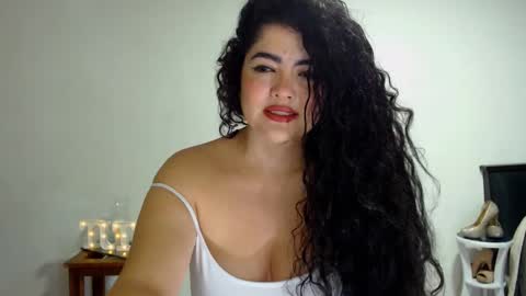 Snapshot of tuti_sex chatting on 02-23-26, 03:15 tuti online show from 02-23-26, 03:15