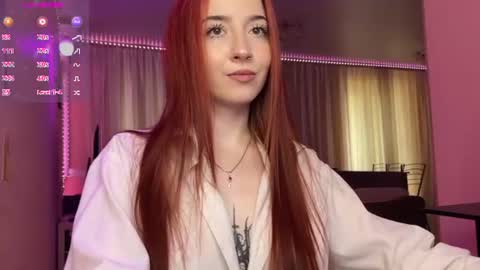 Snapshot of tutti_cutieee chatting on 06-11-26, 08:12 Nika online show from 06-11-26, 08:12