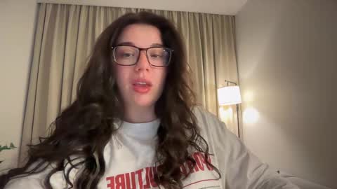 Snapshot of tutti_frutti_ chatting on 05-22-26, 09:31 Ariana online show from 05-22-26, 09:31
