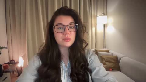 Snapshot of tutti_frutti_ chatting on 05-25-26, 08:15 Ariana online show from 05-25-26, 08:15