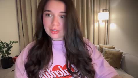 Snapshot of tutti_frutti_ chatting on 05-30-26, 08:28 Ariana online show from 05-30-26, 08:28