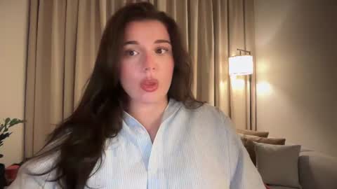Snapshot of tutti_frutti_ chatting on 06-12-26, 09:03 Ariana online show from 06-12-26, 09:03
