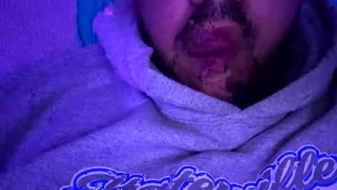 Snapshot of tuvo611077 chatting on 01-10-25, 02:46 tuvo611077 online show from 01-10-25, 02:46