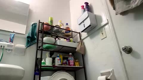 Snapshot of tuvo611077 chatting on 12-18-25, 06:36 tuvo611077 online show from 12-18-25, 06:36