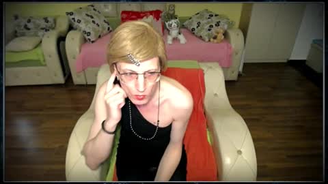 Clementine online show from 02-25-25, 02:44