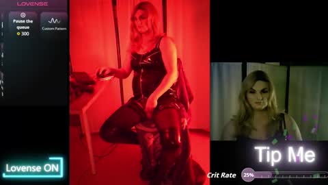 Snapshot of tvgirlth chatting on 11-24-25, 10:42 Tia online show from 11-24-25, 10:42