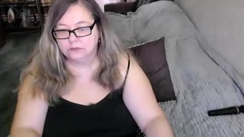 Snapshot of tviks chatting on 06-22-26, 03:25 Lana online show from 06-22-26, 03:25