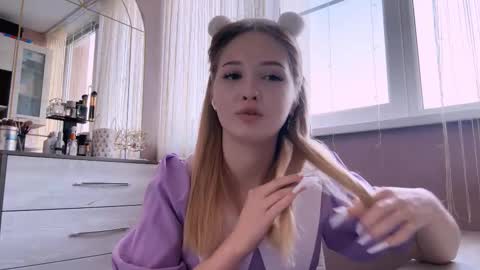 Snapshot of twannashugart chatting on 03-19-26, 02:54 Mia online show from 03-19-26, 02:54