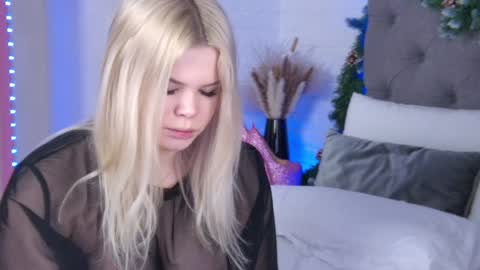 Hallie online show from 01-07-25, 01:06