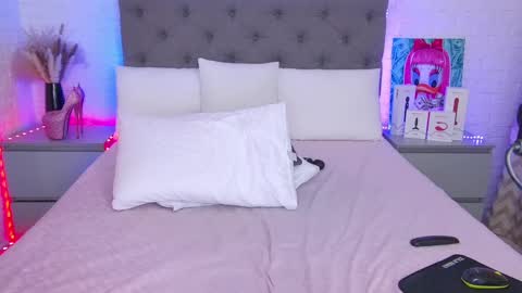 Hallie online show from 03-04-25, 07:51