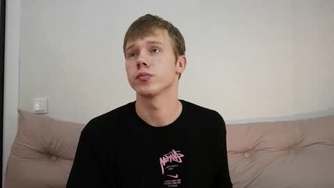 Angus online show from 11-16-25, 07:19