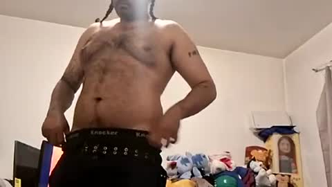 Snapshot of twest84 chatting on 06-18-26, 10:30 twest84 online show from 06-18-26, 10:30