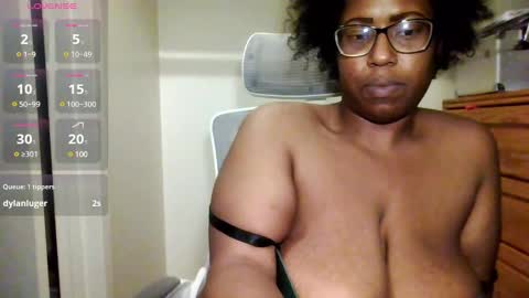 Snapshot of twiceasbadd_ chatting on 12-19-24, 05:40 onlyfanstwiceasbadd online show from 12-19-24, 05:40