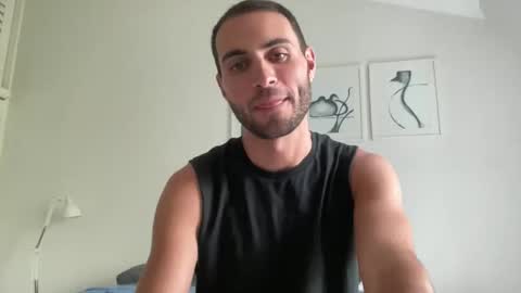 Snapshot of twikboy chatting on 01-09-25, 04:19 Twinkboy online show from 01-09-25, 04:19