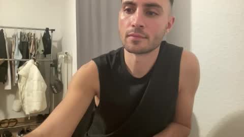 Snapshot of twikboy chatting on 11-01-25, 09:06 Twinkboy online show from 11-01-25, 09:06