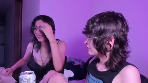 Eve  Lili online show from 11-14-25, 10:07