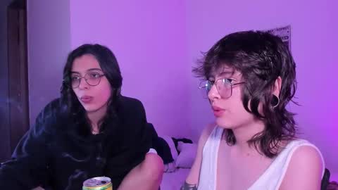 Eve  Lili online show from 11-23-25, 11:15