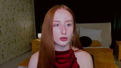 Snapshot of twilightserenade chatting on 10-10-25, 08:08 twilightserenade online show from 10-10-25, 08:08