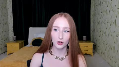 Snapshot of twilightserenade chatting on 11-01-25, 07:49 twilightserenade online show from 11-01-25, 07:49